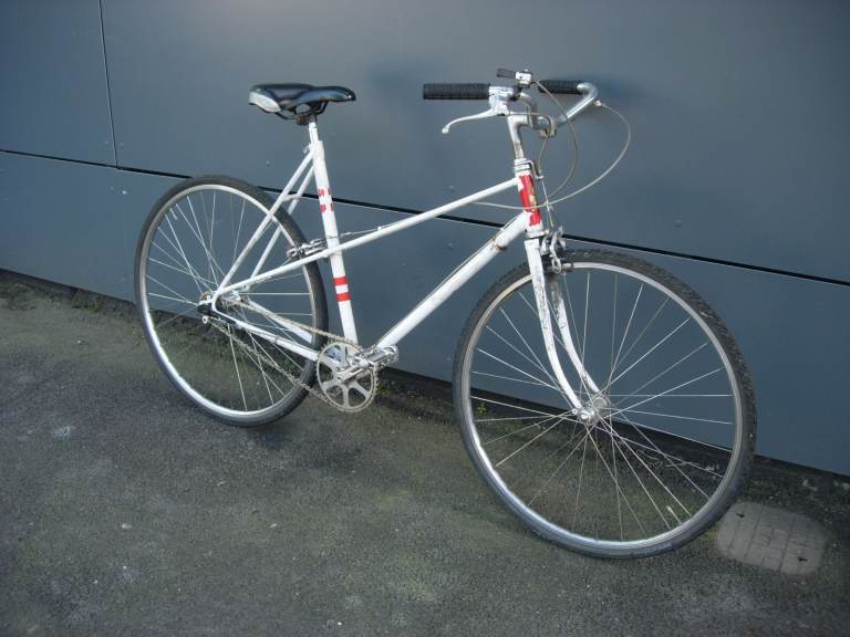 Custom Vintage Mixte/ Commuter Bike by Claud Butler, White, Shabby Chic, JUST SERVICED/CHEAP PRICE!!