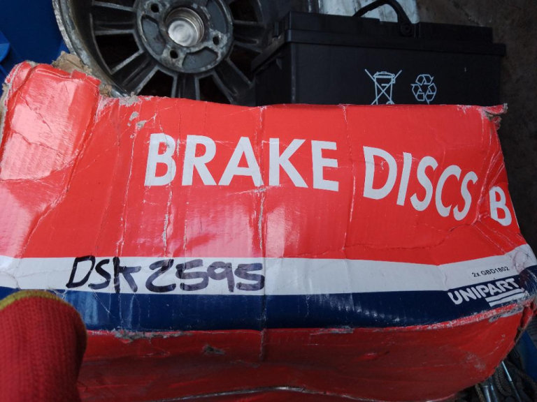 QUALITY UNIPART RANGE ROVER REAR DISCS 2005 - 2012 HALF PRICE