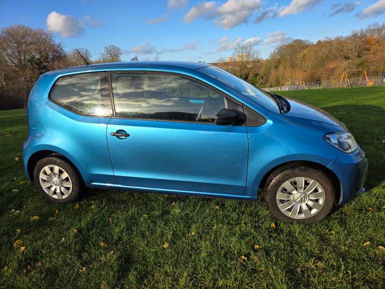Volkswagen, UP, Hatchback, 2017, Manual, 999 (cc), 3 doors