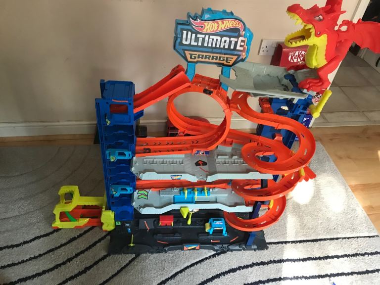 Hot Wheels Garage