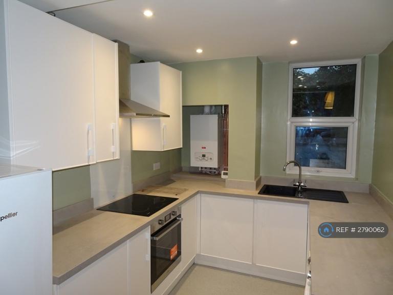 2 bedroom house in Stanley Avenue, Manchester, M14 (2 bed) (#2790062)