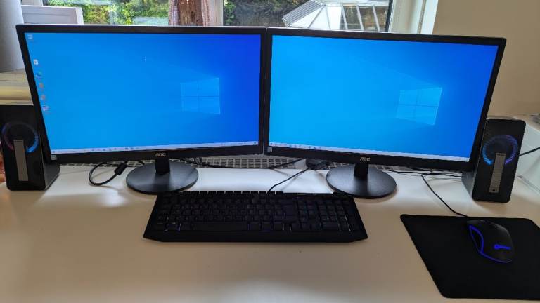Dual Monitor PC With Keyboard And Speakers Set