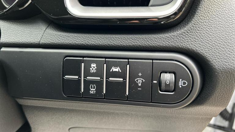 2025 Kia XCeed 1.5 T-GDi MT 3 HATCHBACK Petrol Manual