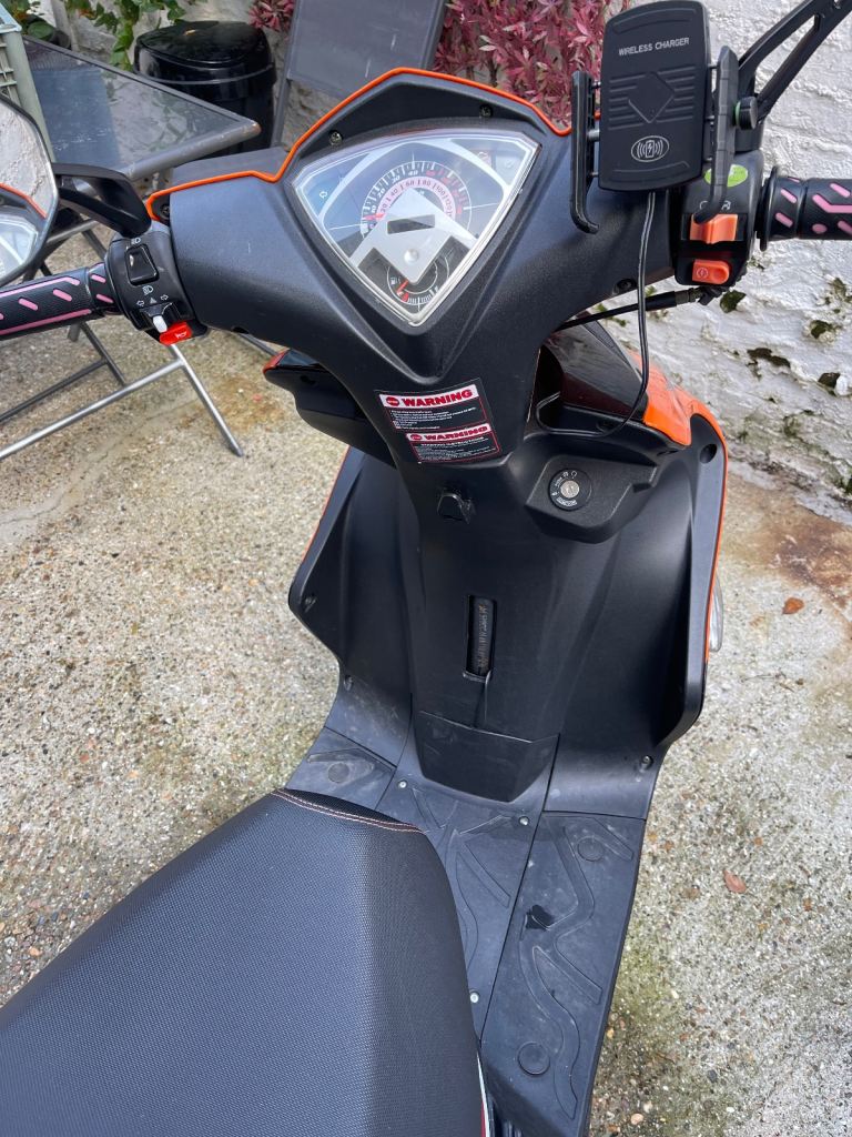 Other Motorbikes, R8, 2022, 125 (cc)