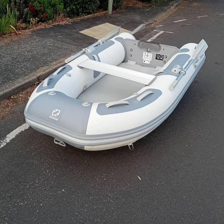 Zodiac Aero, with wheels,  As new.