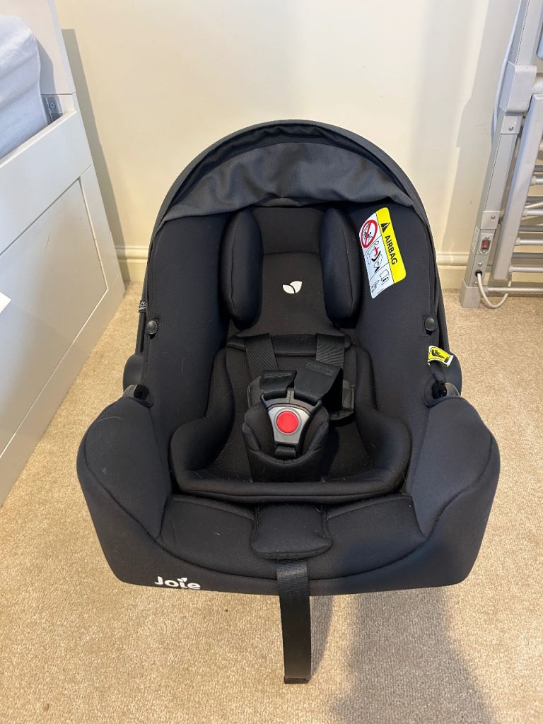 Joie i-snug car seat with spin 360 base 