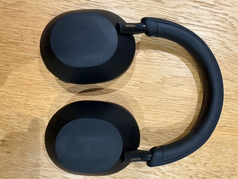 Sony Black WH-1000XM5 Noise-Cancelling Over-Ear Headphones