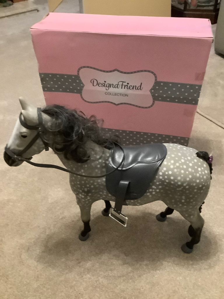 Designafriend horse - like new - 19in high With box