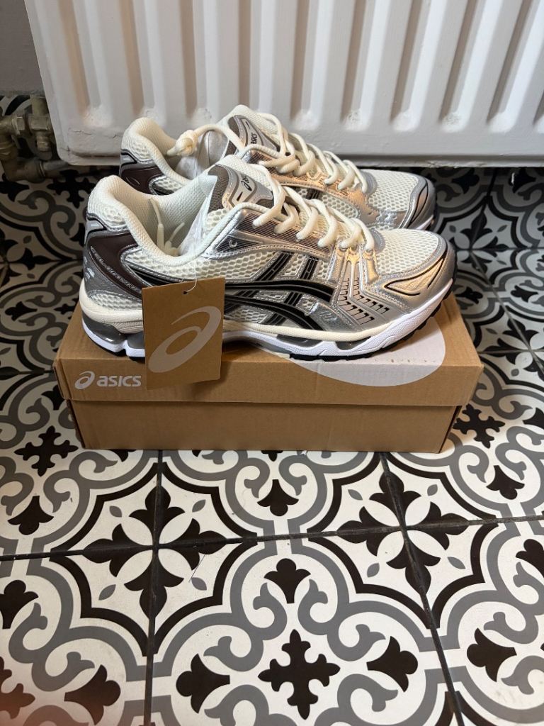 ASICS GEL-KAYANO 14 Trainers - Cream/Black, UK 8.5, Brand New