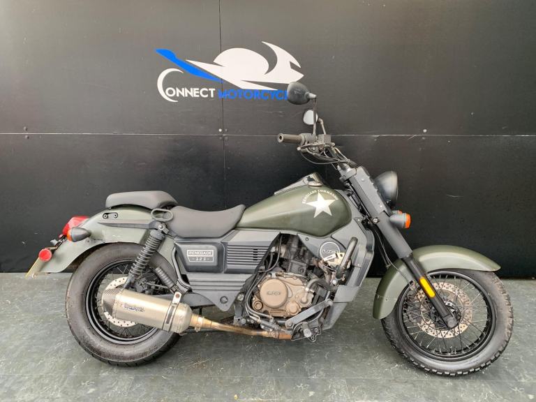 UM RENEGADE COMMANDO 125 LEARNER LEGAL 2017 PROJECT BIKE HPI CLEAR 