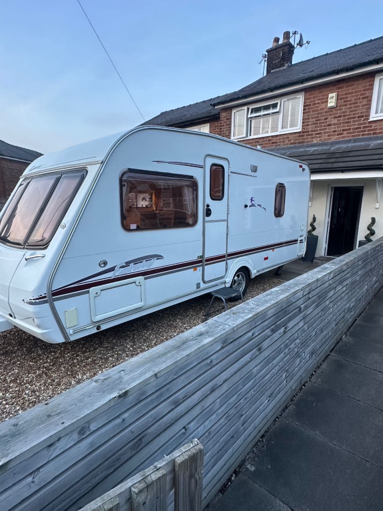 Fix bed touring caravan 