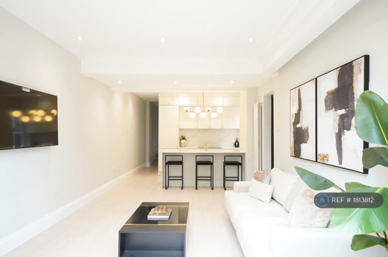 2 bedroom flat in Furness Road, London, NW10 (2 bed) (#1813812)
