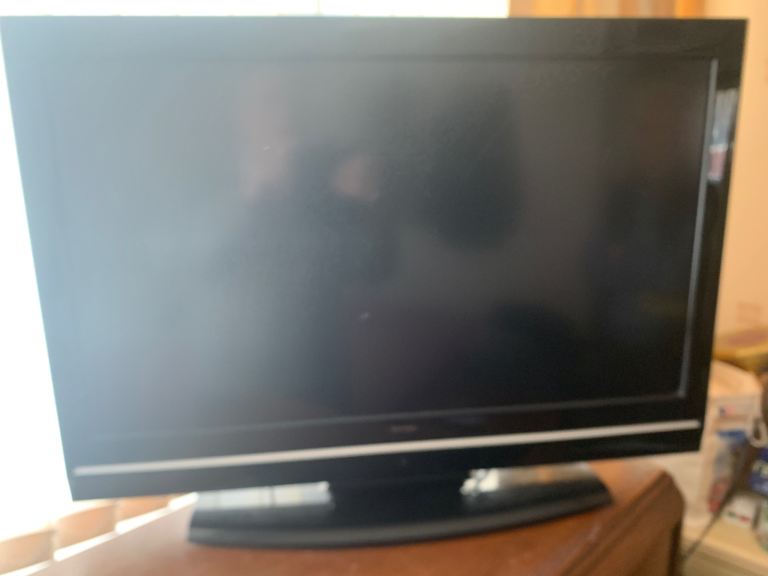 Technika 32 inch TV