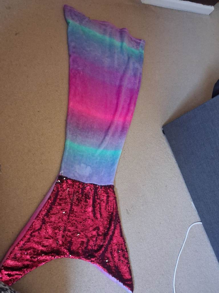 Mermaid Tail Blanket with Sequin Fin