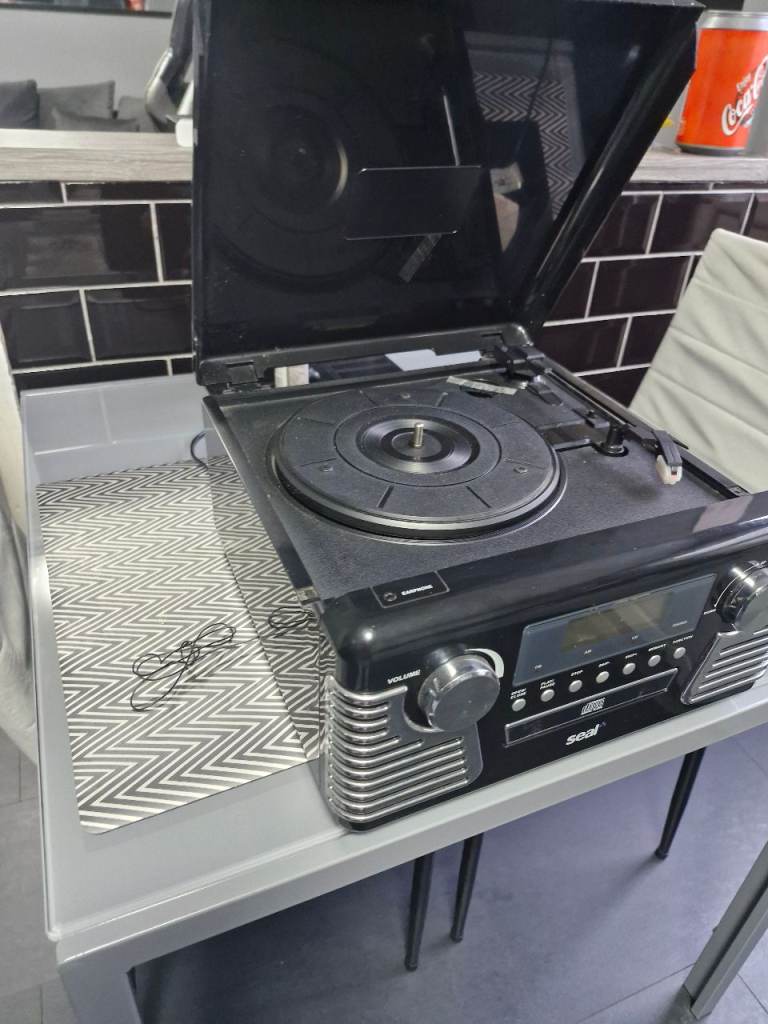 Turntable  & cd player 