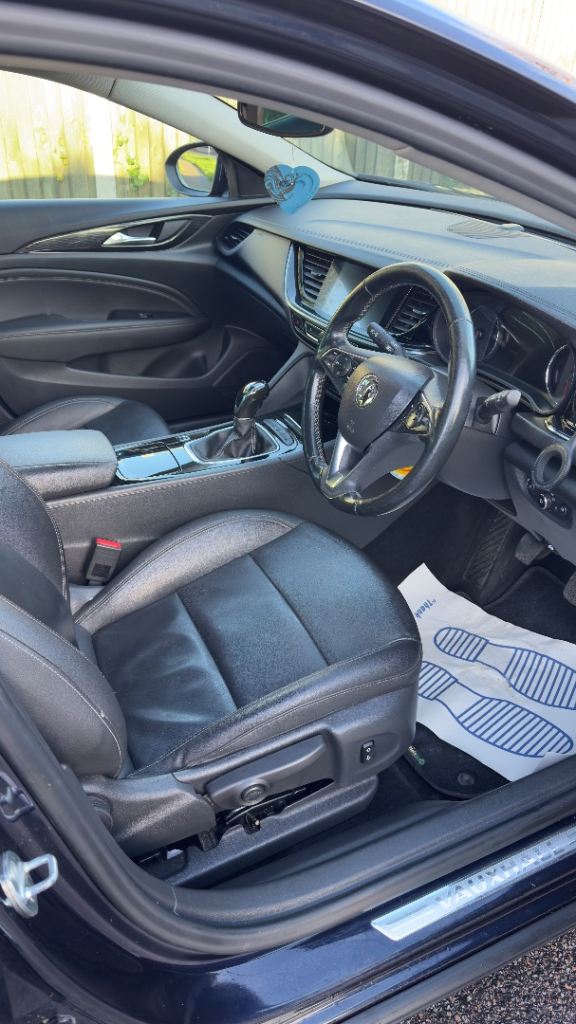 Vauxhall, INSIGNIA, Hatchback, 2017, Manual, 1598 (cc), 5 doors