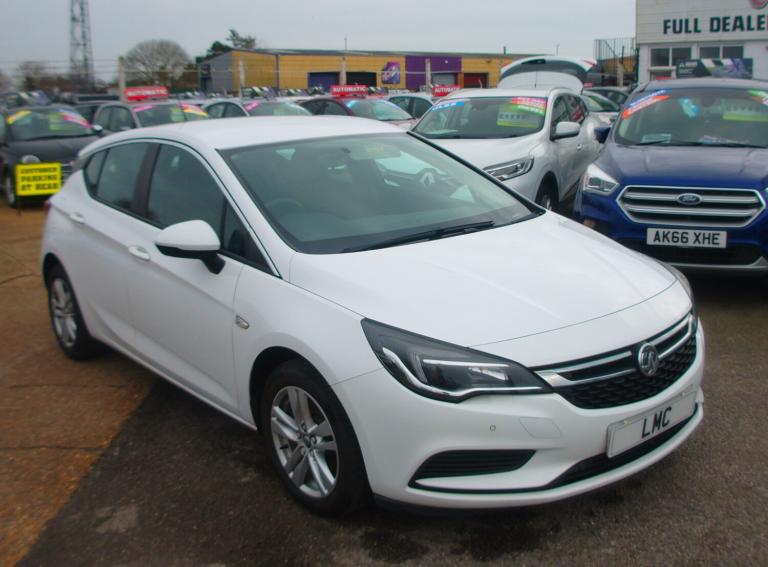 2017 Vauxhall Astra 1.6 CDTi BlueInjection Design Hatchback 5dr Diesel Manual