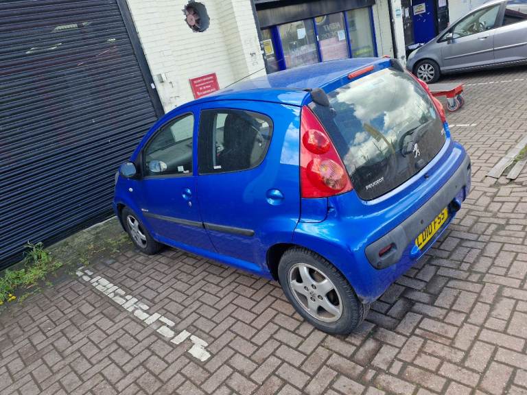 Peugeot, 107, Hatchback, 2010, Manual, 998 (cc), 5 doors