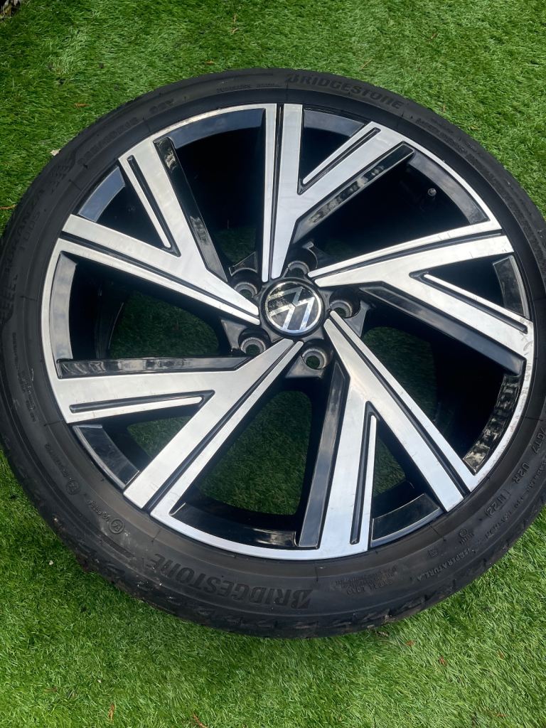 Vw golf 2020 mk8 r line wheel 18 inch 