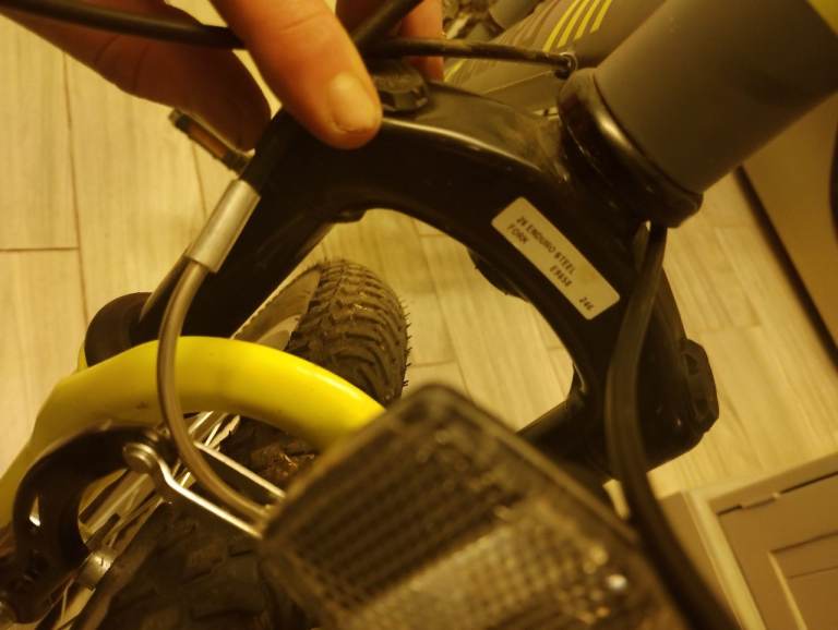 Brand spank new 3 weeks old adults enduro front suspension MTB retail 199.99 £85 Ono 