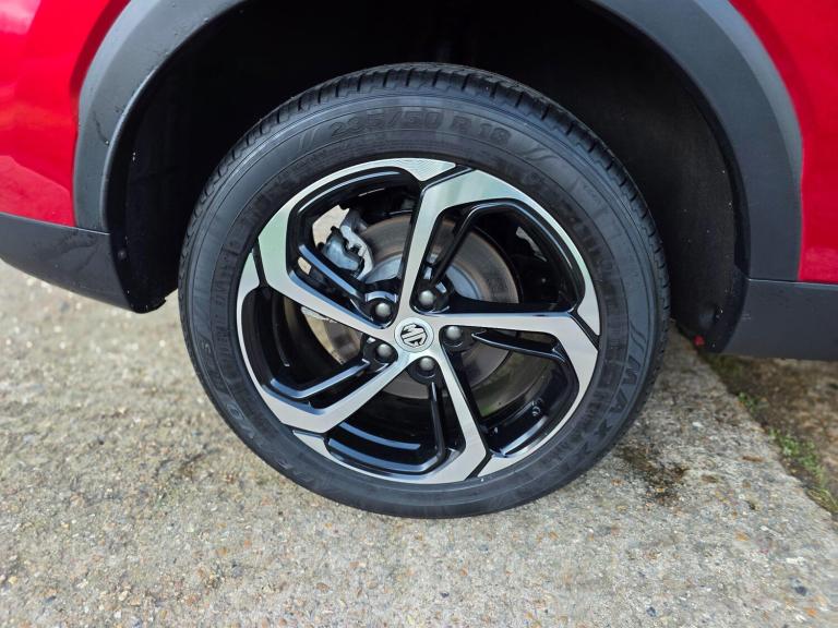 2023 MG MG HS 1.5 T-GDI PHEV SE 5dr Auto ESTATE PETROL/ELECTRIC Automatic