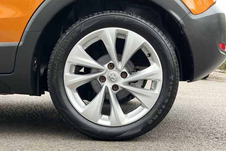 2019 Vauxhall Crossland X 1.2T ecoTec [110] Tech Line Nav 5dr [6 Spd] [S/S] HATCHBACK PETROL Manual