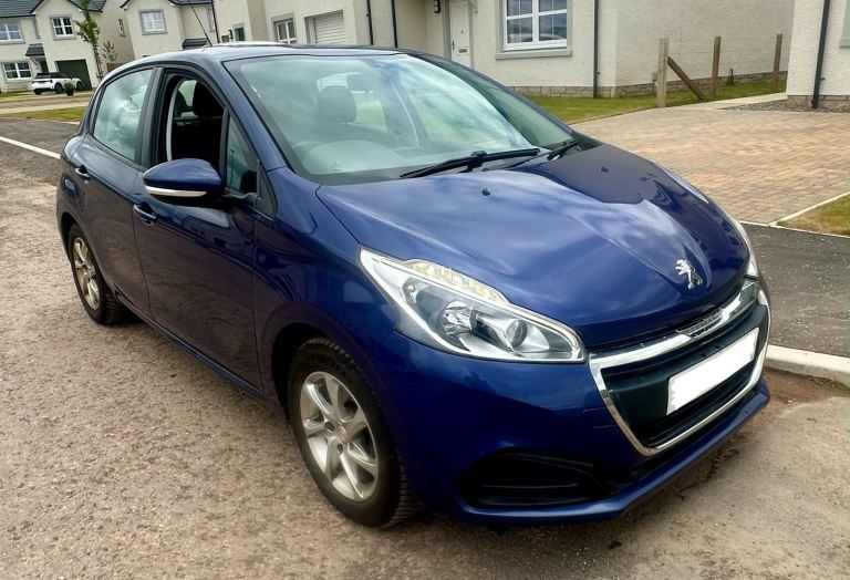 Peugeot, 208, Hatchback, 2017, Manual, 1560 (cc), 5 doors