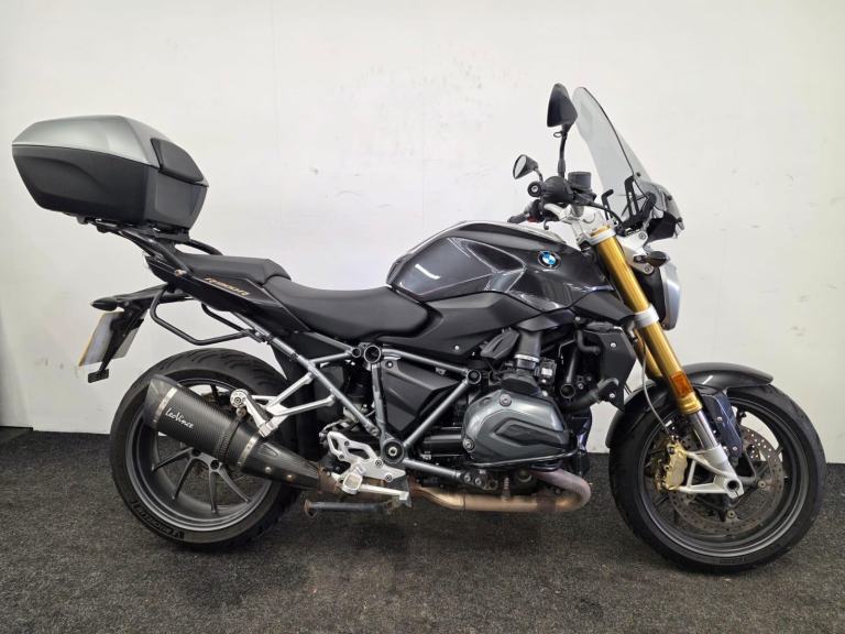 BMW R1200R ** RIDER MODES - CRUISE CONTROL - ADAPTIVE SUSPENSION **