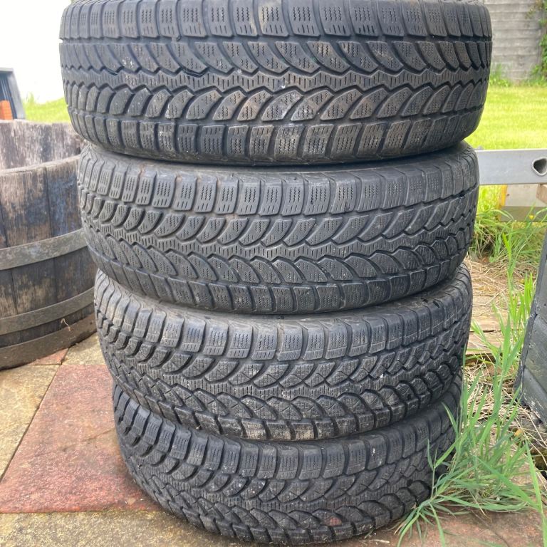 Tyres for car 