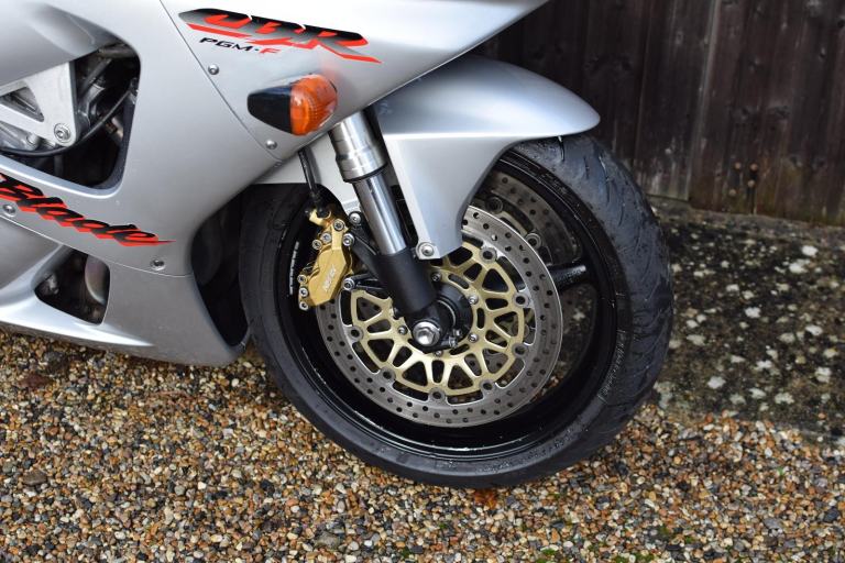 Honda CBR900RR-1 929 Fireblade (13500 miles) 2003 03 Reg *WITH VIDEO*