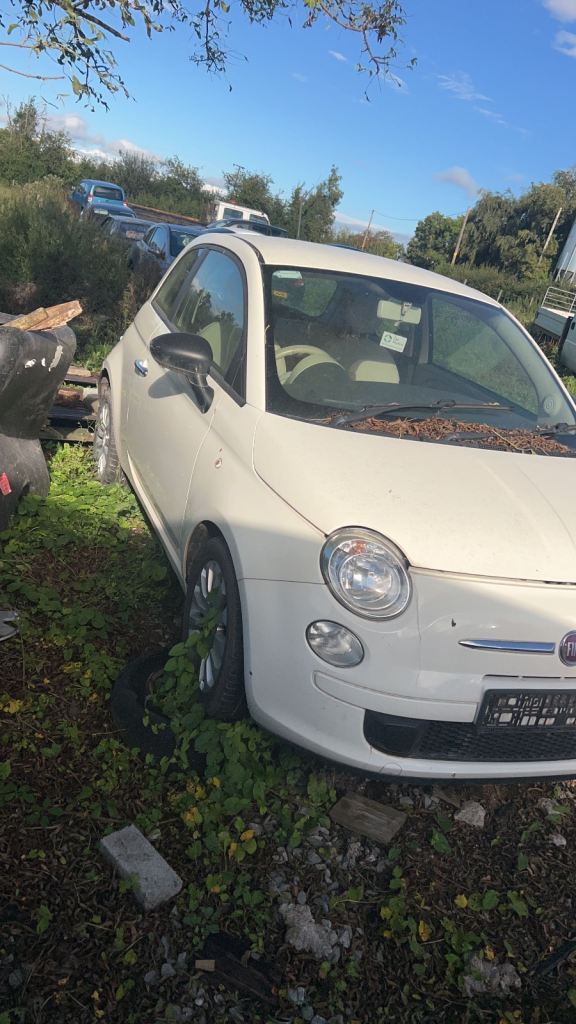 Fiat 500 (Breaking All Parts) 
