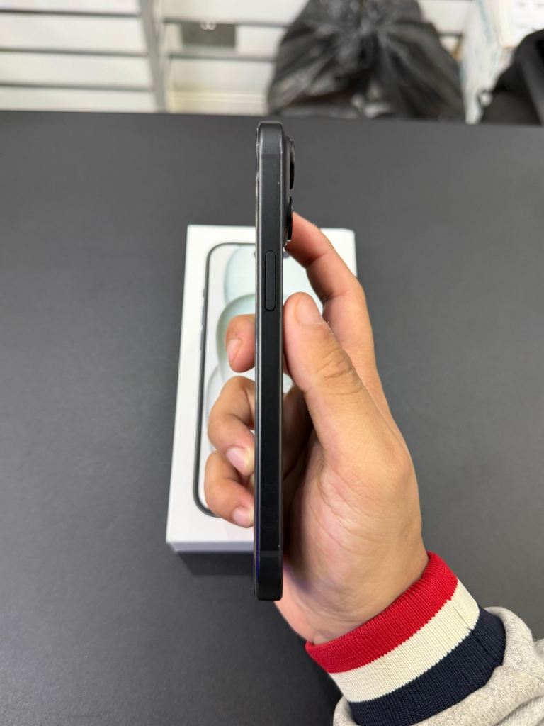 Apple iPhone 15 128GB Black (Unlocked) Excellent Condition Fully Boxed