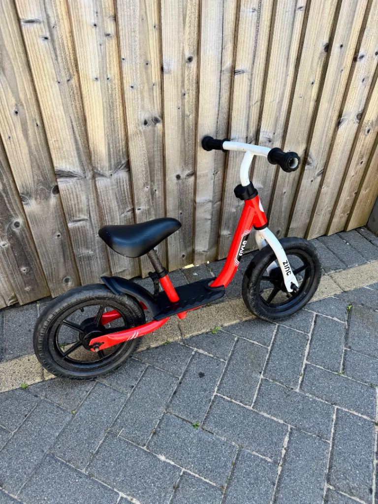 Flyte Zinc Balance Bike – Red, Good Condition