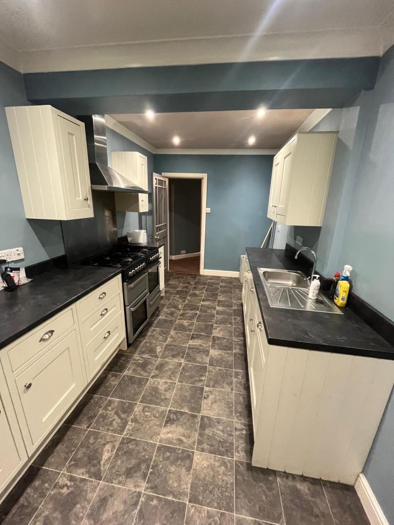 Full Kitchen Unit for Sale 