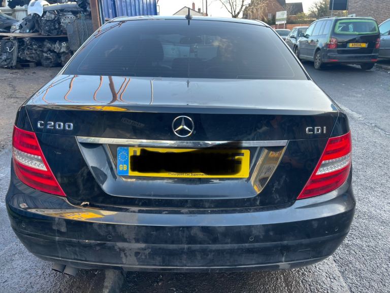 12 Mercedes c200 2.2 diesel Auto Black BREAKING parts