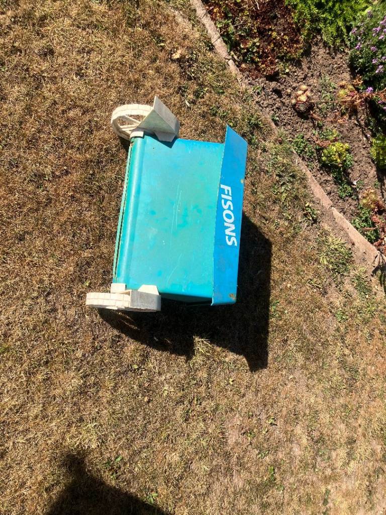Fisons lawn spreader