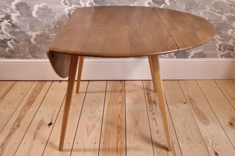image for RENOVATED Vintage Retro Designer 60's Ercol Oval / Circular Drop Leaf / Extending Plank Table