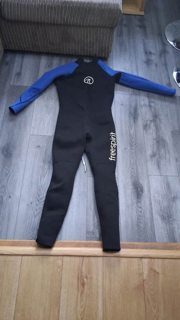 Freespirit Wetsuit – Black and Blue, exellent condition