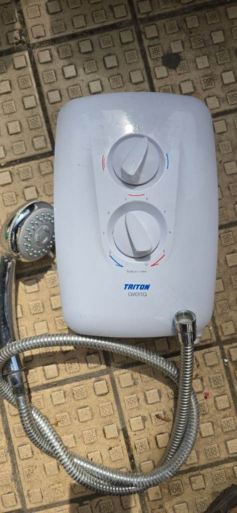 Triton Avena Electric Shower – Almost New Condition