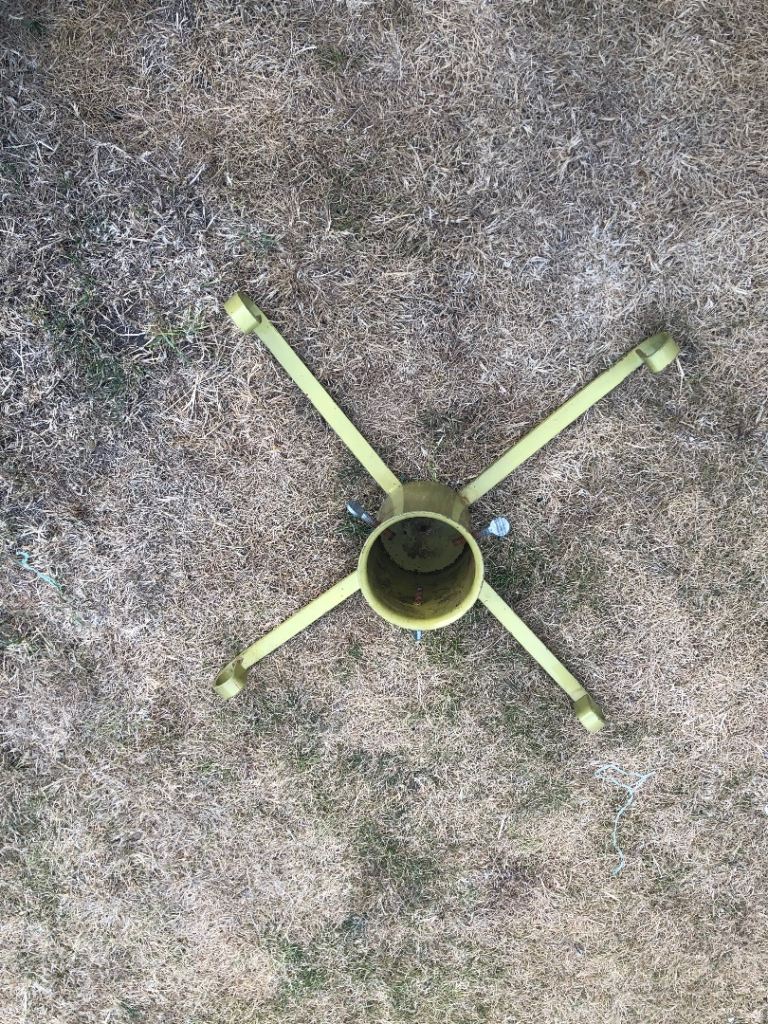 Sturdy Metal Christmas Tree Stand