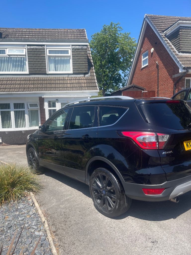 Ford, KUGA, Hatchback, 2019, Manual, 1498 (cc), 5 doors