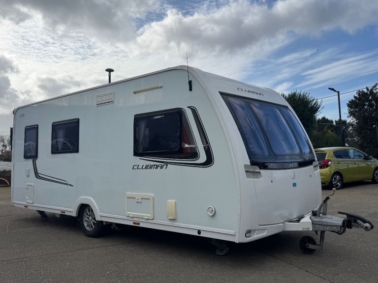 2013 Clubman Lunar Es 4 Berth Caravan 