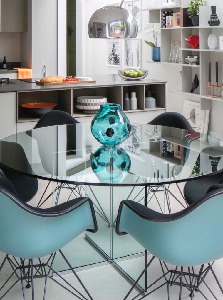 Gallotti and Radice classic round glass dining table 150cm diameter