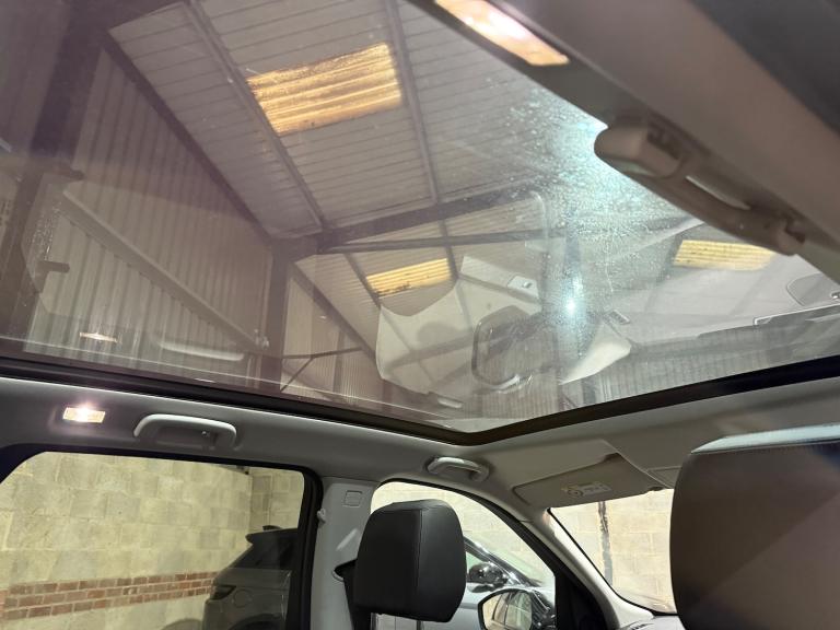 2016 Land Rover Discovery Sport 2.0 TD4 HSE Luxury SUV 5dr Diesel Auto 4WD Euro