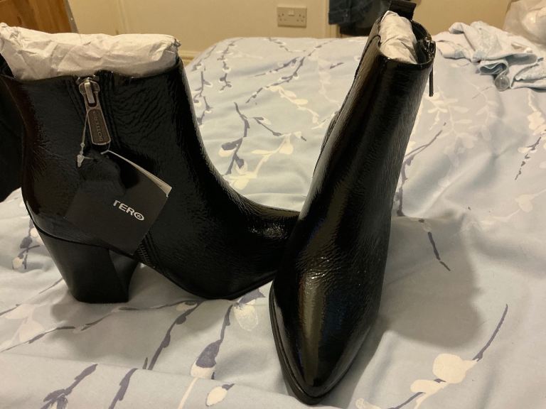 image for Leather black patent boots