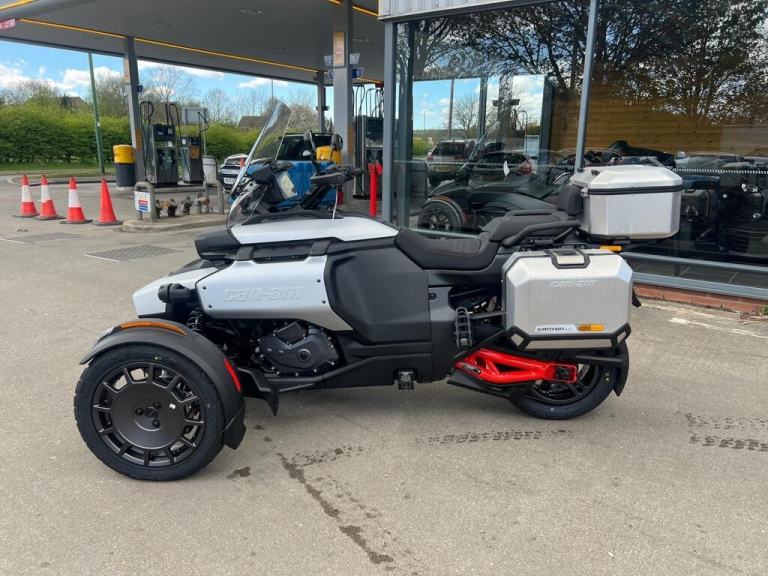 2025 Can-Am Spyder Canyon XT 1330cc 6 speed semi automatic trike EX Demo