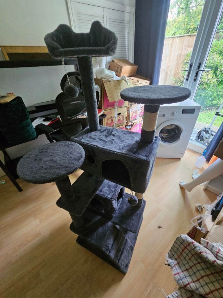 Cat Tree, unused