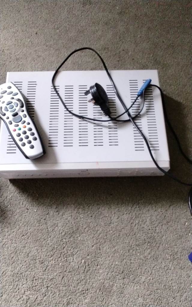 Sky box in white