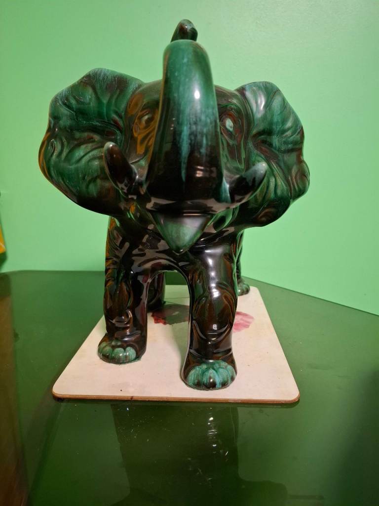 4 vintage Canadian blue  Mountain pottery elephants collectors pieces.