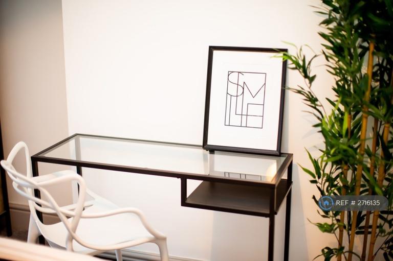 1 bedroom flat in Rawson Street, Farnworth, Bolton, BL4 (1 bed) (#2716135)